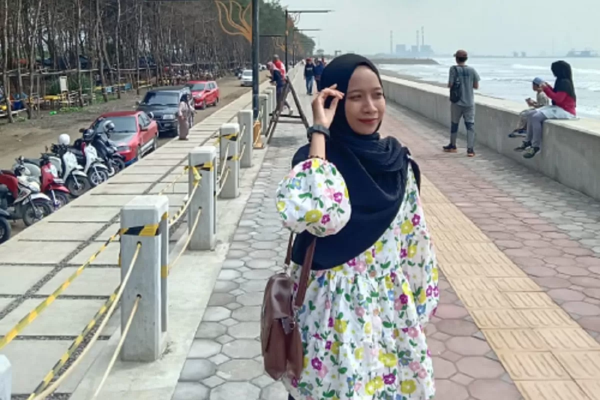 PIK Pantai Indah Kemiren: Santai di Tepi Laut Cilacap